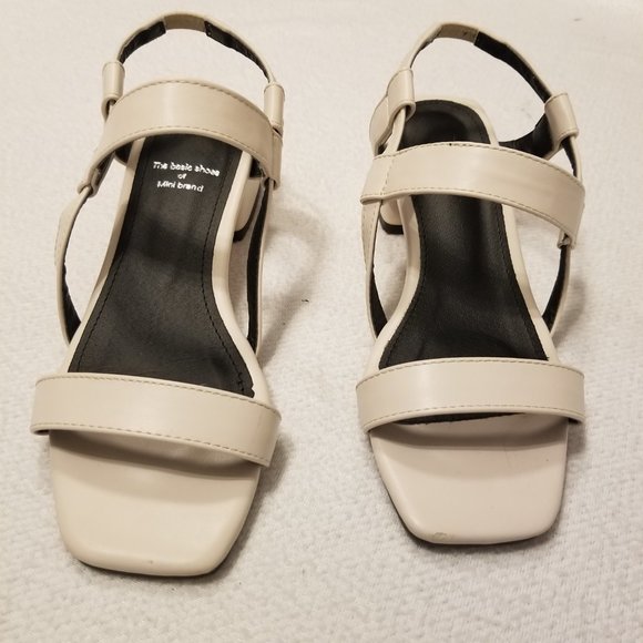 White Strappy Sandals Square Toe Block Heel - Picture 3 of 9